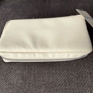 Cream Zip Accessory Organizer